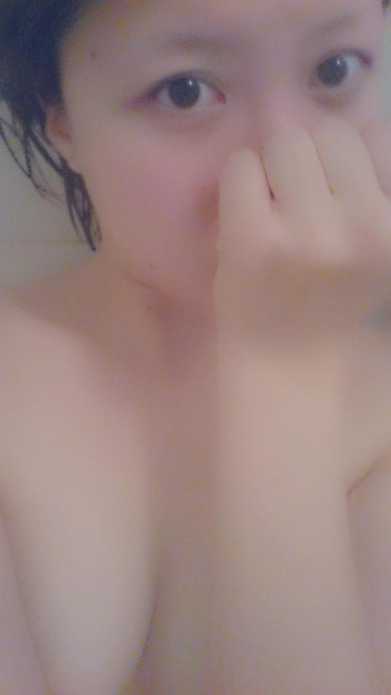 まだまだ甘酸っぱい雰囲気を持ってる19歳が顔出ししてのフルヌード公開入浴エロ画像6枚目